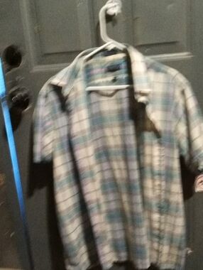 Van Heusen Short-Sleeve Plaid Button-Down in Blue and White